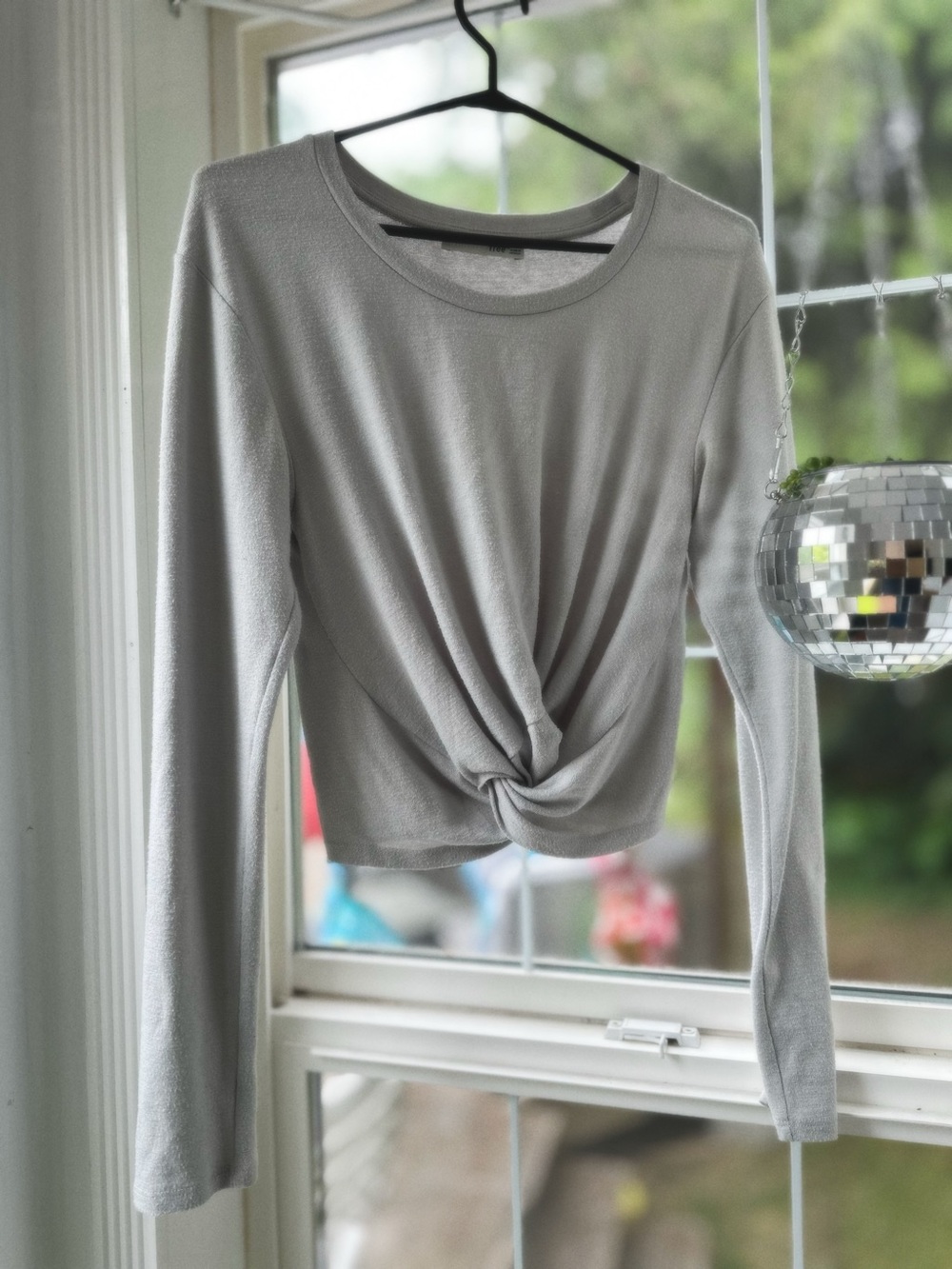 Aritzia Wilfred Ortiz Long Sleeve Top - Light Gray - Side M